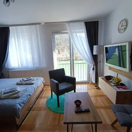 Апартаменты Stan Na Dan Drinska Noc -zvornik *